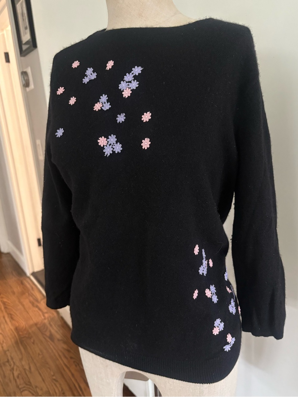 Talbots sweater w/ embroidered pink and lavender flowers on top and down side XL